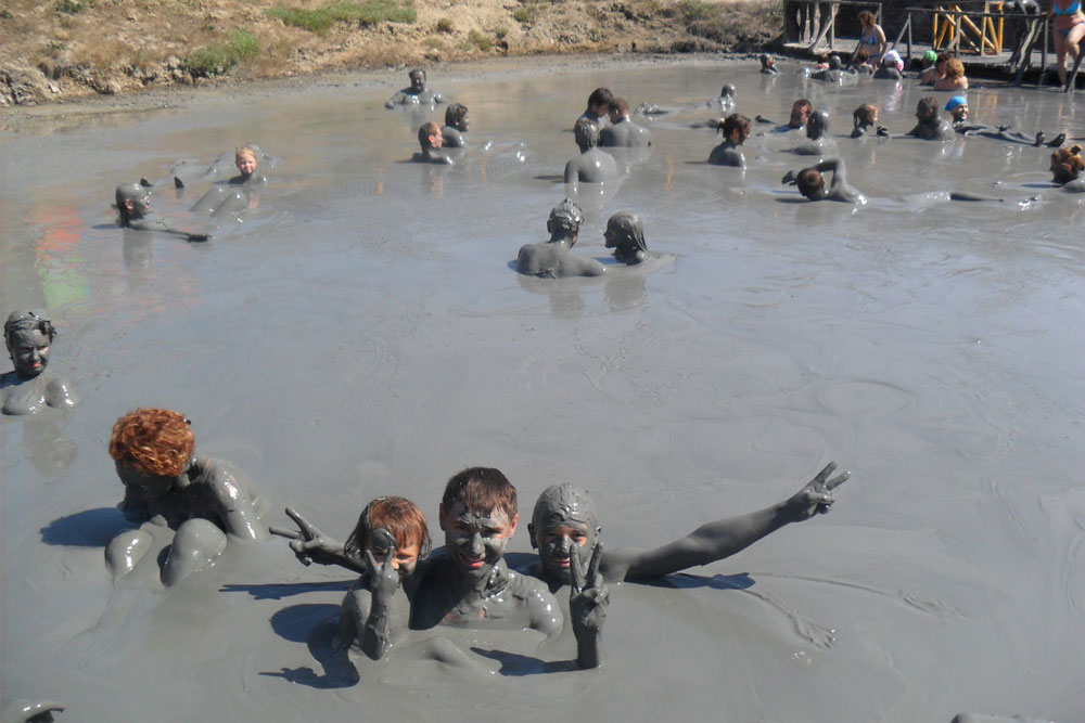 Экскурсии к грязевым вулканам из Джемете в Анапе